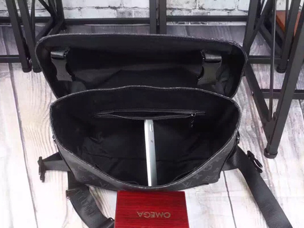 ルイヴィトン ショルダーバッグ スーパーコピー M40510 モノグラム エクリプス メッセンジャーヴォワヤージュMM コレクションモデル